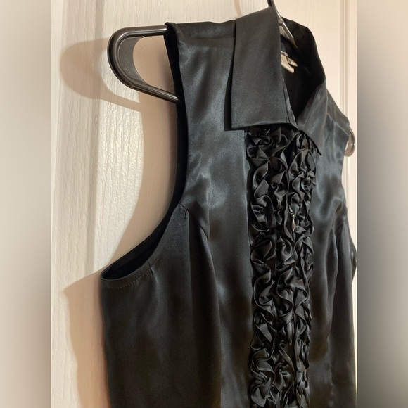 Studio 100% Silk V-Neck Ruffled Sleeveless Collared Zippered Black Tank UK14 - Picture 4 of 8